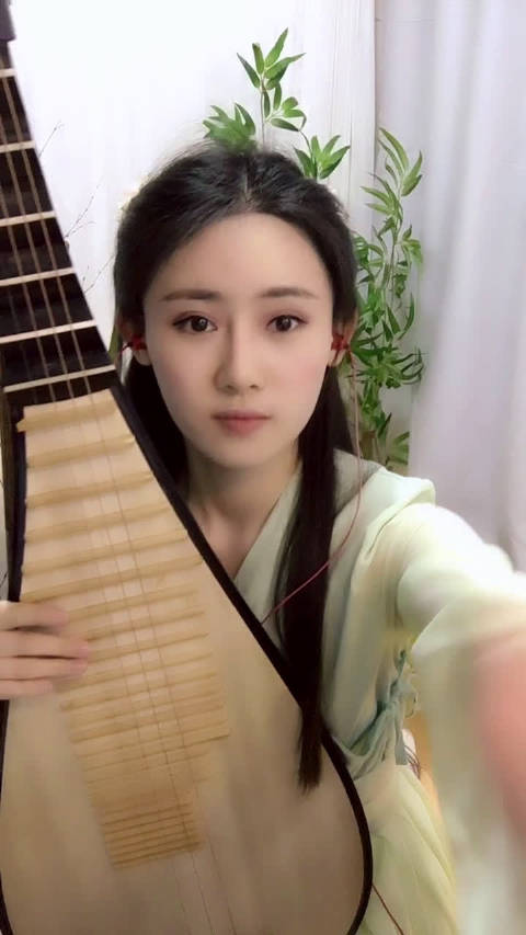 林芳伊的最新动态，聚焦个人发展，展现多元魅力